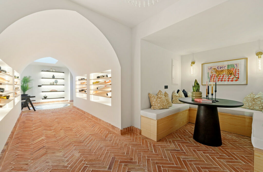 Detached Villa Nueva Andalucía Málaga - image 32