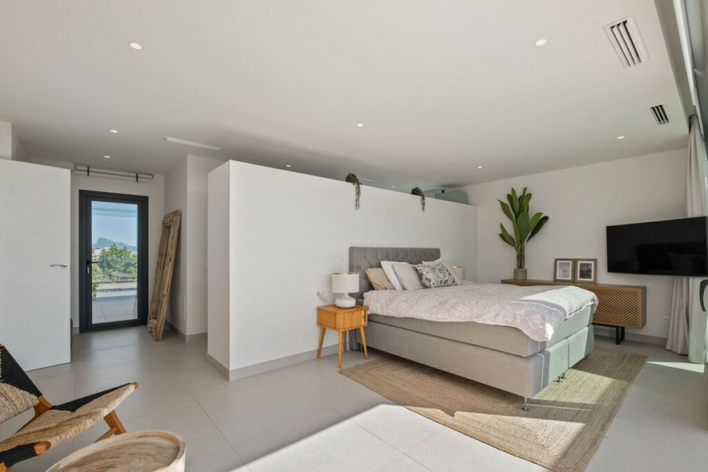 Detached Villa Riviera del Sol Málaga - image 30