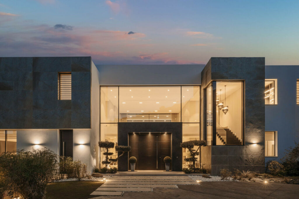 Detached Villa Benahavís Málaga - image 32