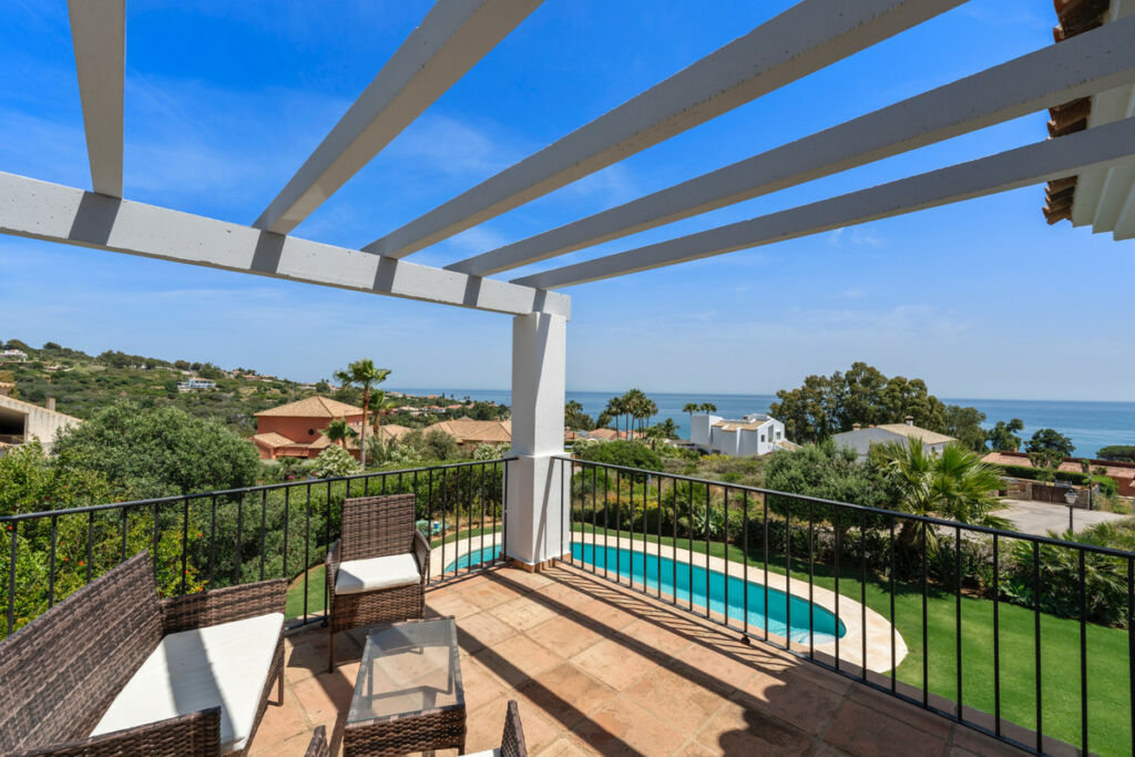 Detached Villa Sotogrande Cádiz - image 32
