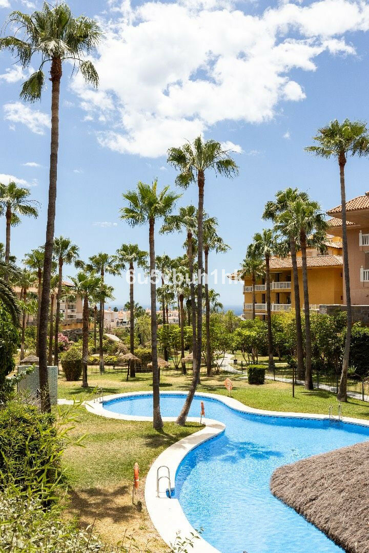 Penthouse Higueron Málaga - image 32