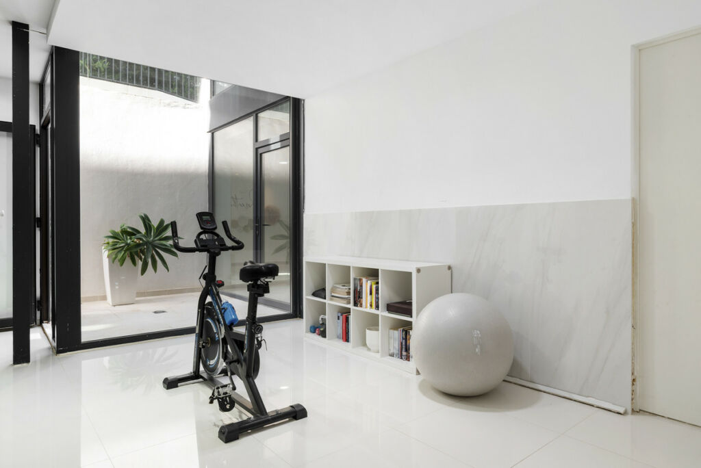Detached Villa Nueva Andalucía Málaga - image 32