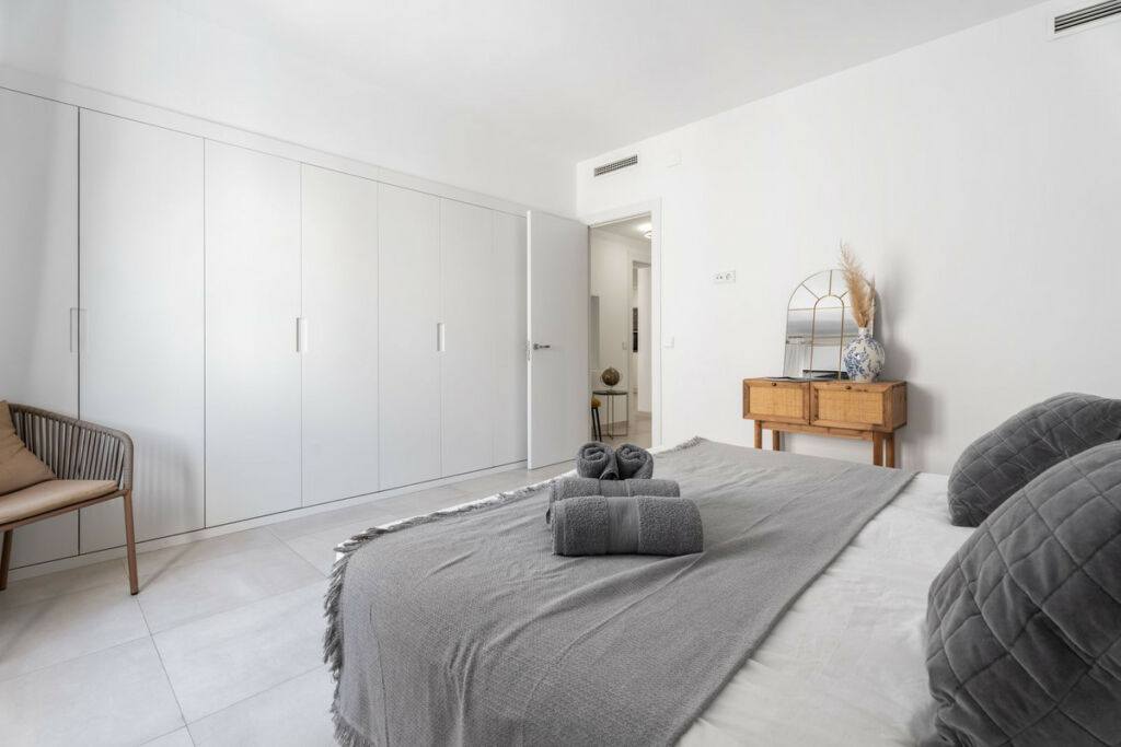 Middle Floor Apartment Puerto Banús Málaga - image 32