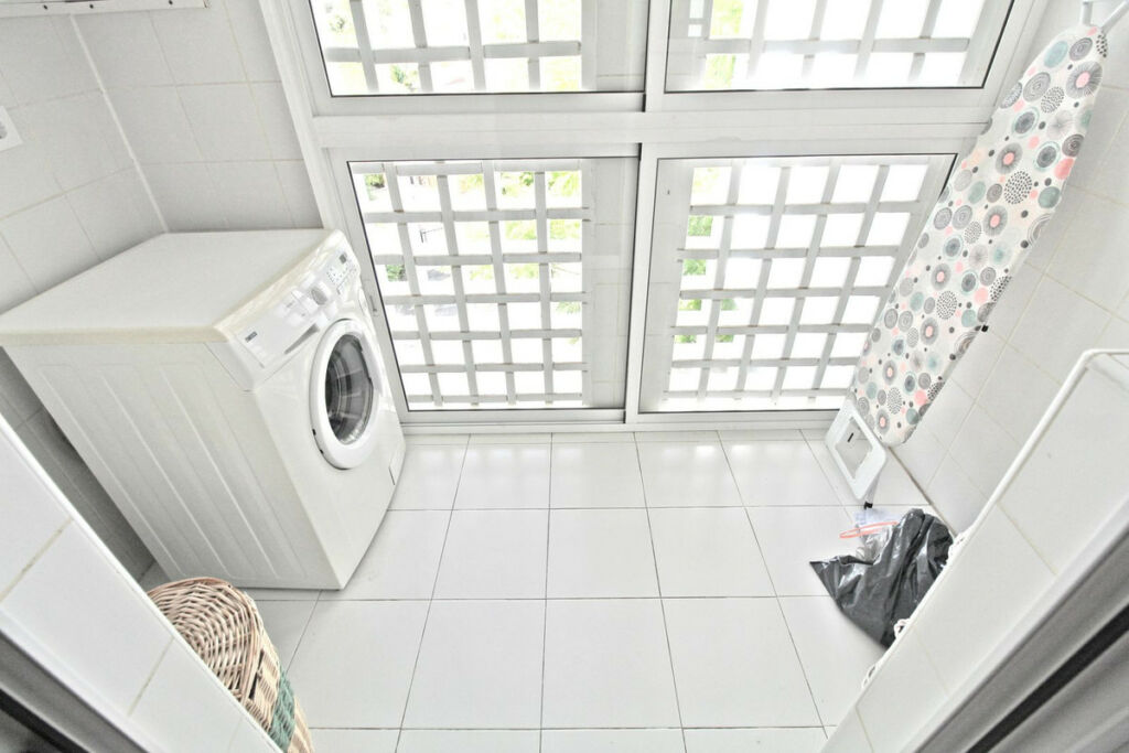 Penthouse Duplex The Golden Mile Málaga - image 34