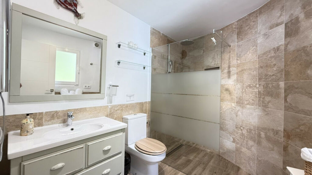 Detached Villa Calahonda Málaga - image 32