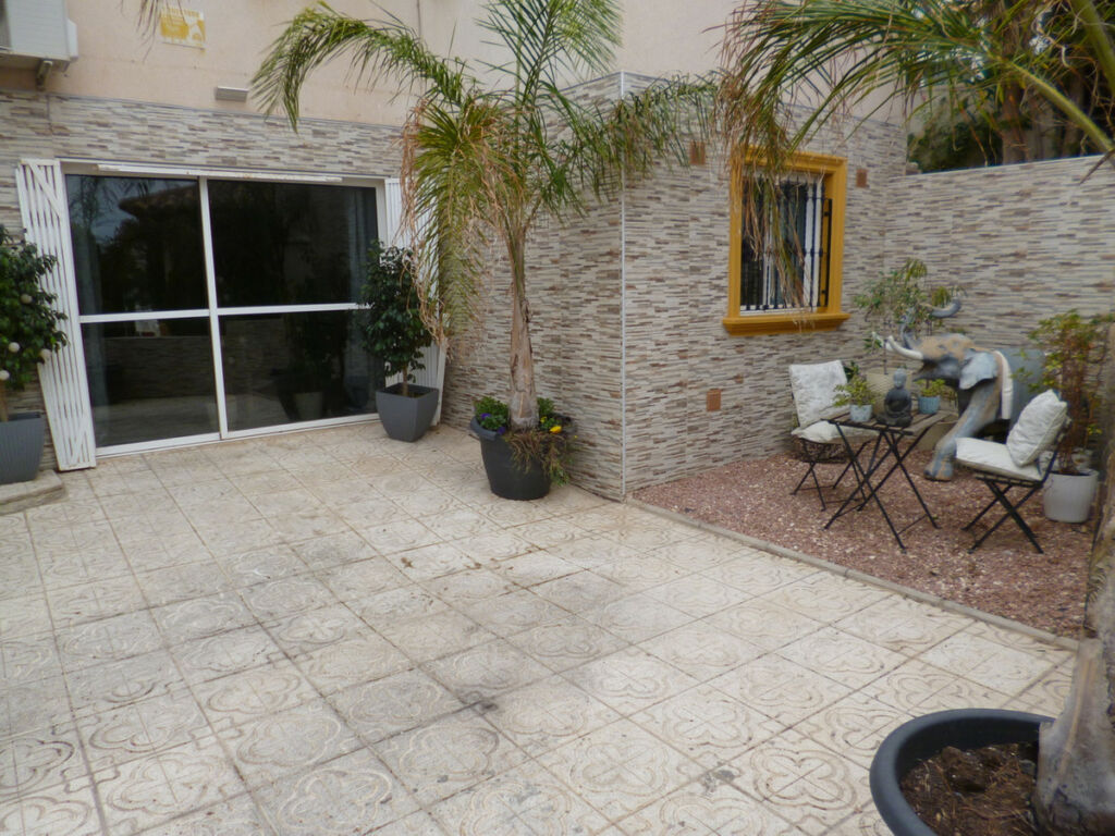 Detached Villa Playa Flamenca Alicante - image 29