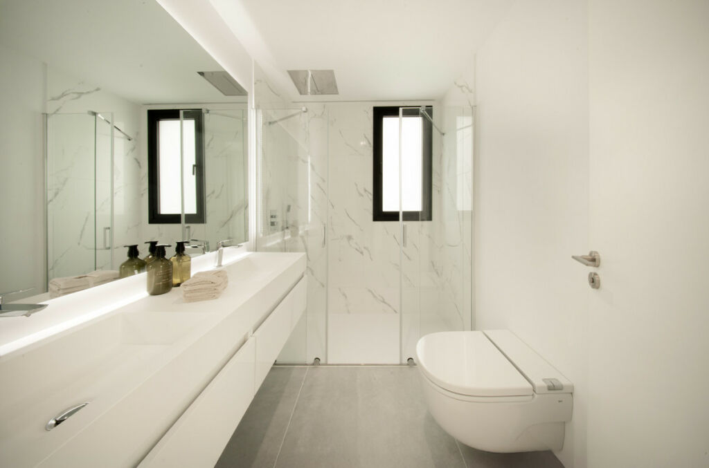Middle Floor Apartment Estepona Málaga - image 32