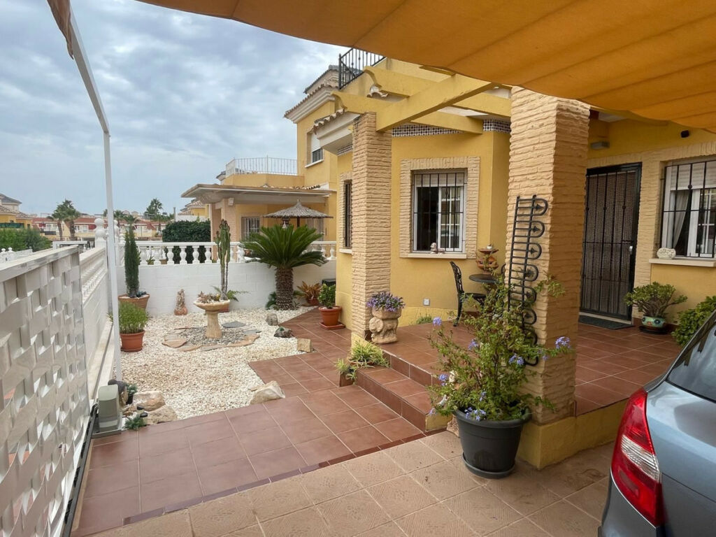 Detached Villa Algorfa Alicante - image 2
