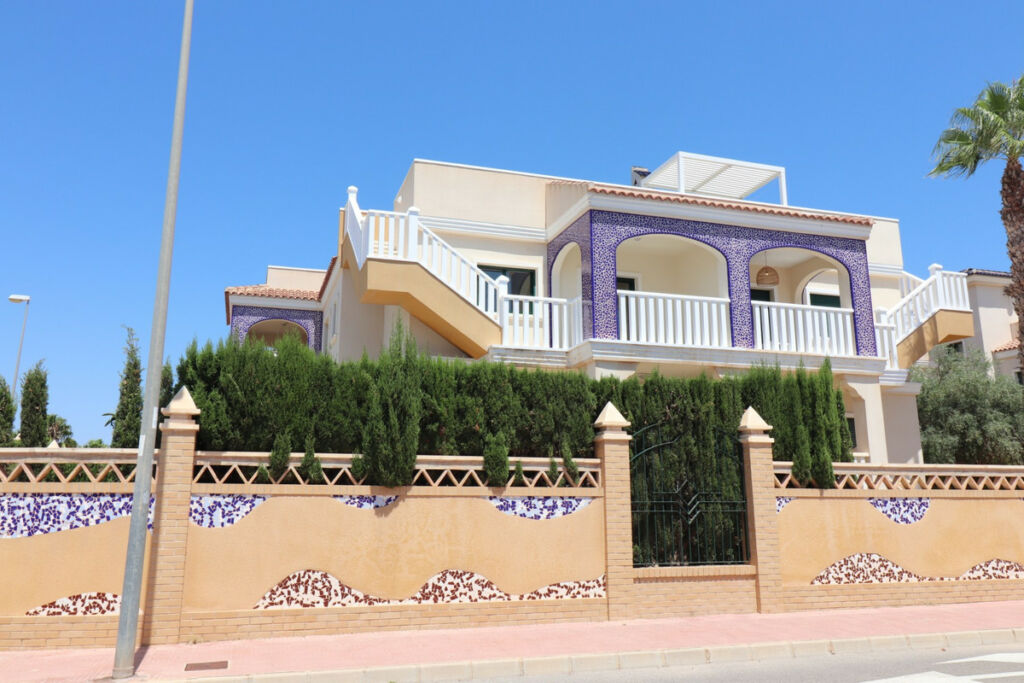 Ground Floor Apartment Dona Pepa Alicante - image 32