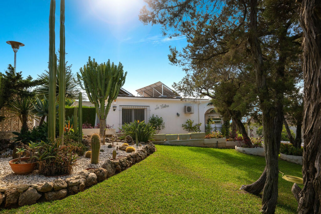 Detached Villa Marbesa Málaga - image 32