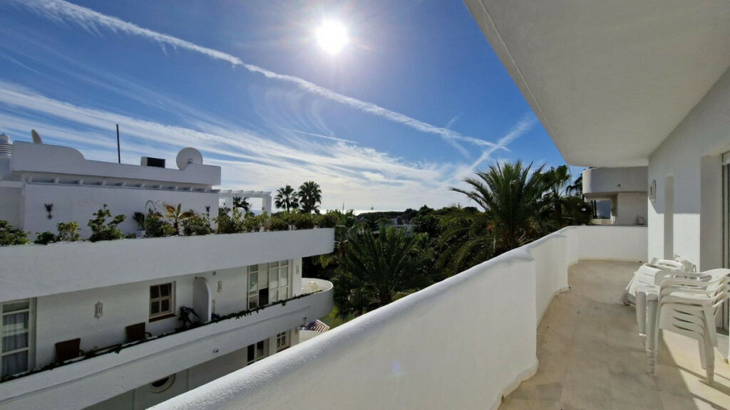Middle Floor Apartment The Golden Mile Málaga - image 32