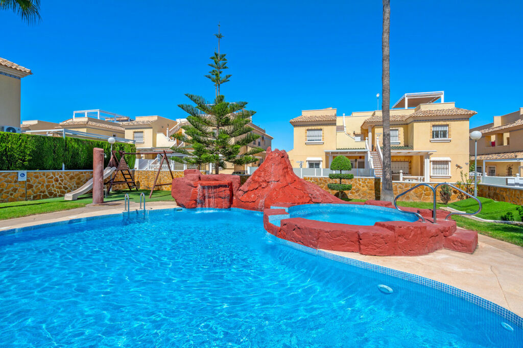 Penthouse Villamartin Alicante - image 32