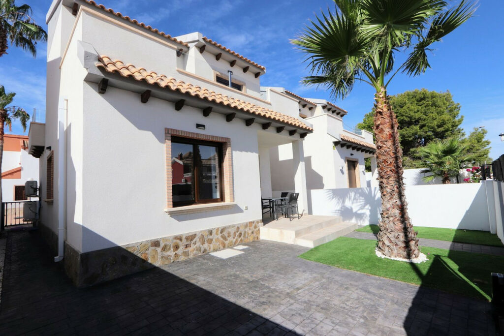 Detached Villa Villamartin Alicante - image 32