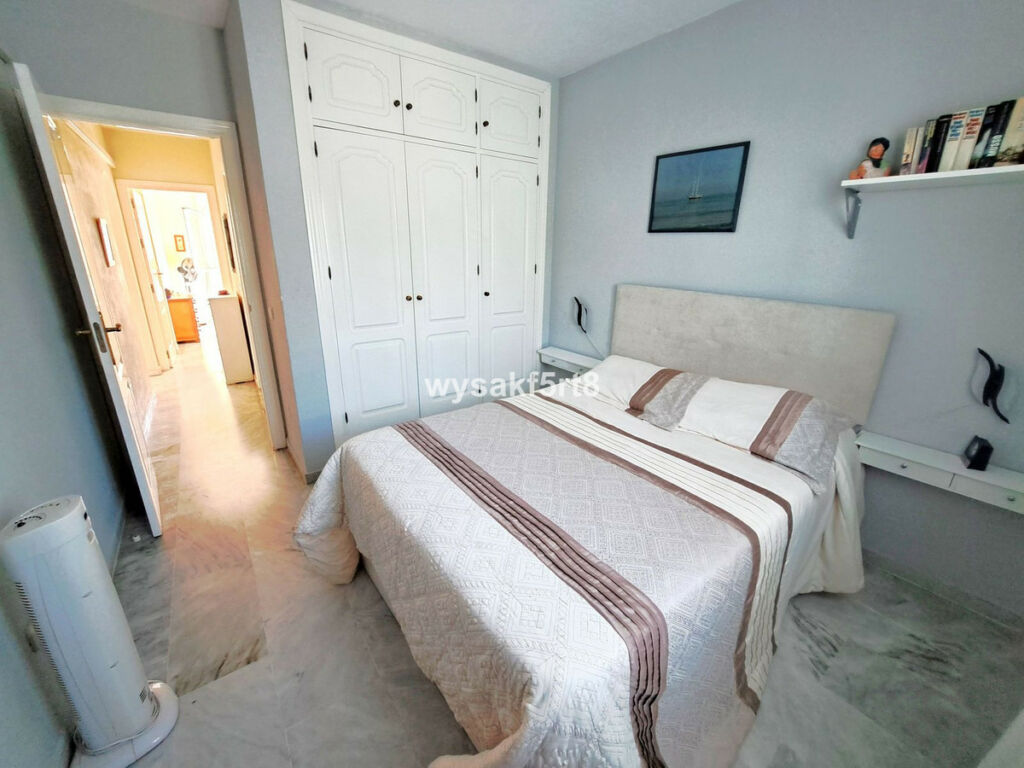 Middle Floor Apartment La Duquesa Málaga - image 32