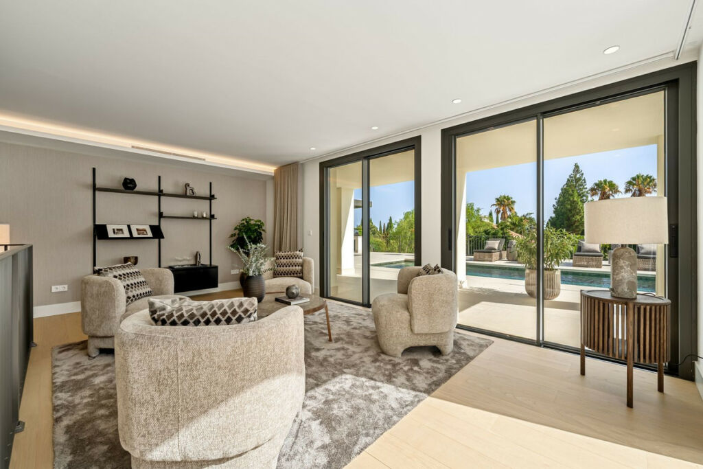 Detached Villa The Golden Mile Málaga - image 32