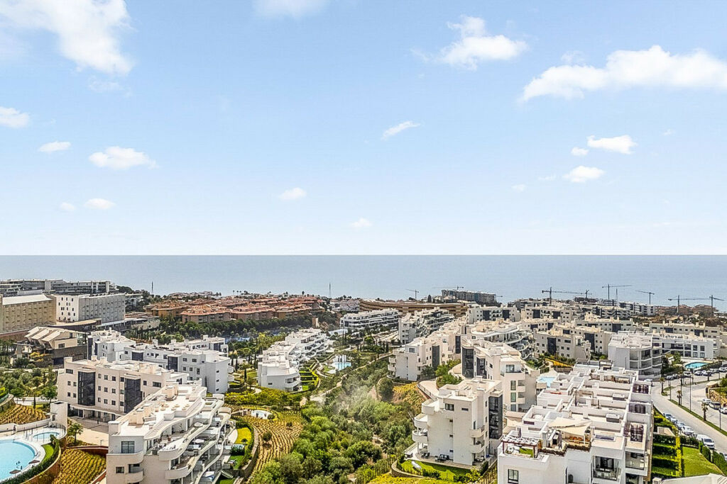Middle Floor Apartment Higueron Málaga - image 32