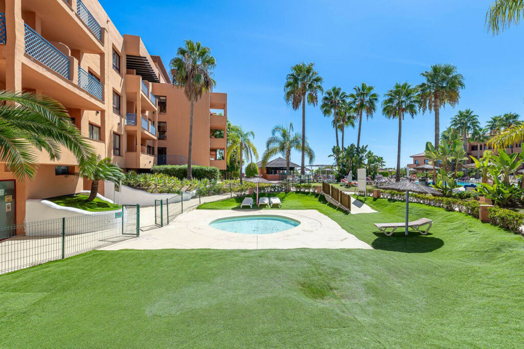 Top Floor Apartment Benahavís Málaga - image 32