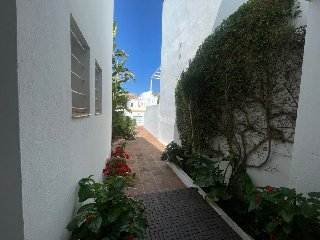 Townhouse Estepona Málaga - image 32