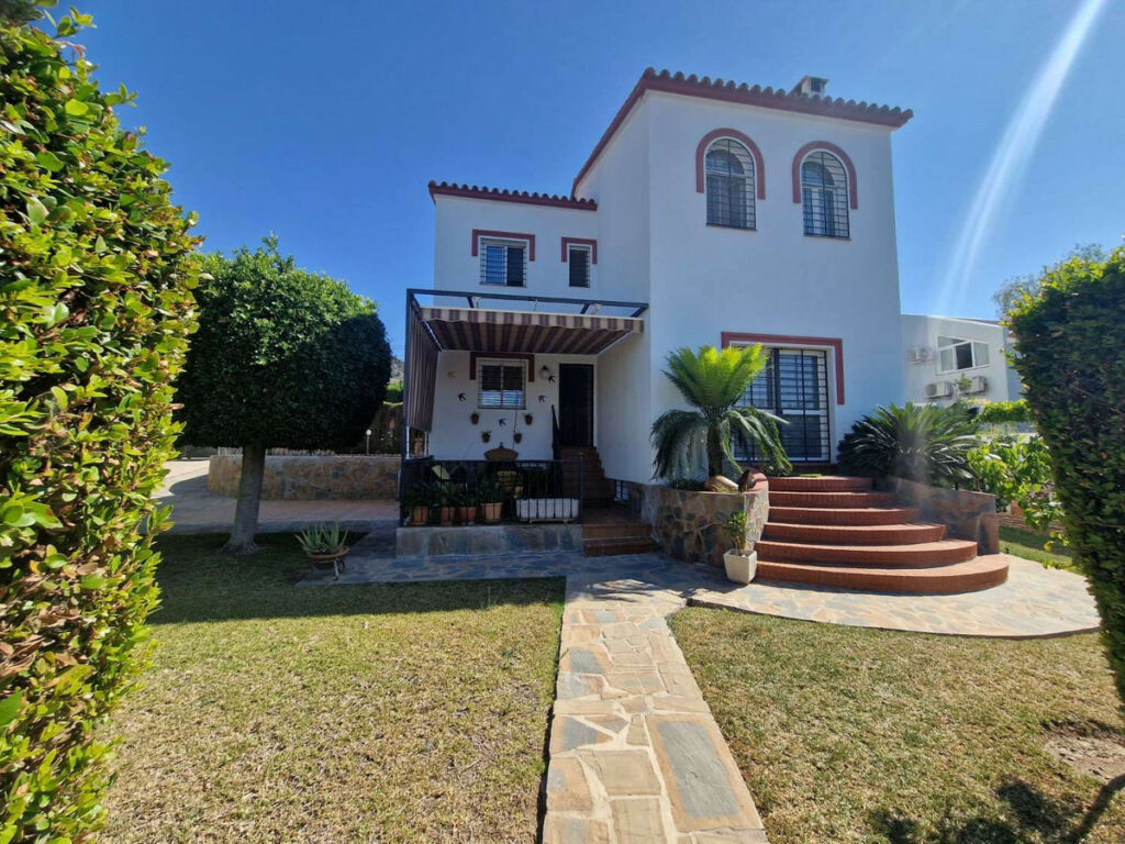 Detached Villa Alhaurín de la Torre Málaga - image 32