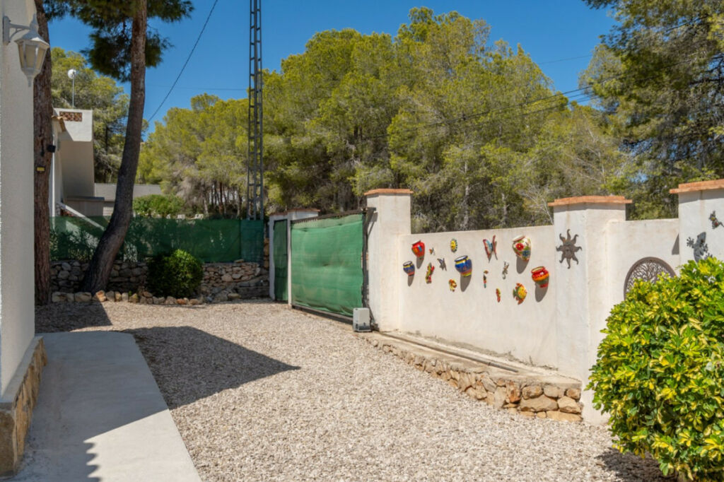 Detached Villa La Fustera Alicante - image 32