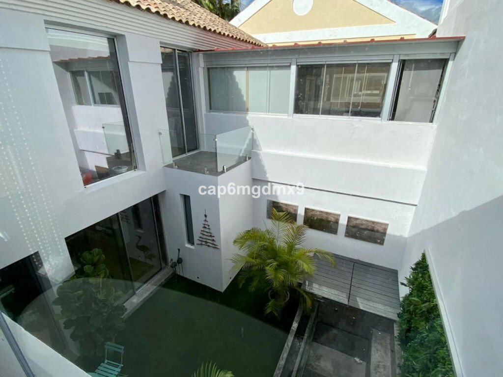 Semi-Detached House Bahía de Marbella Málaga - image 32