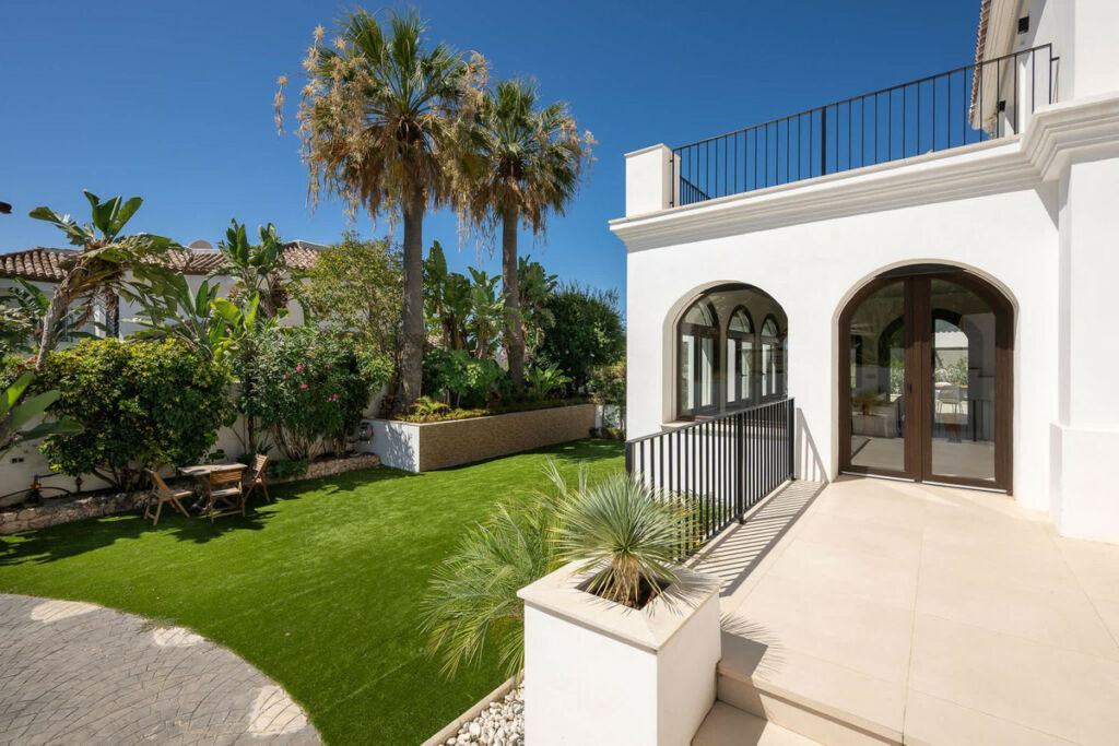 Detached Villa Marbesa Málaga - image 32