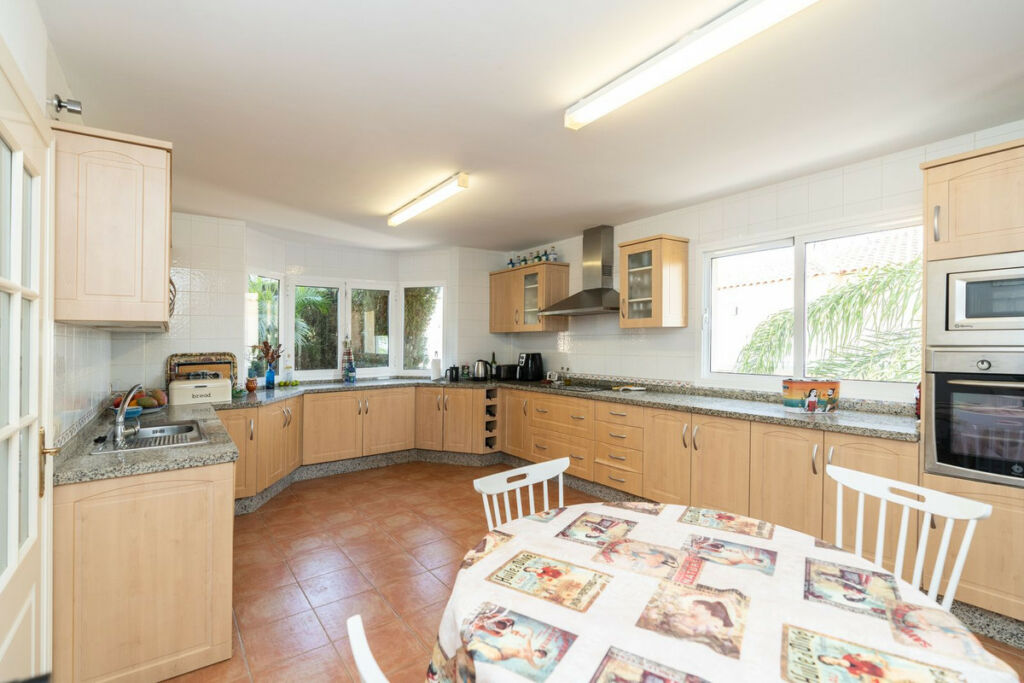 Detached Villa Riviera del Sol Málaga - image 32