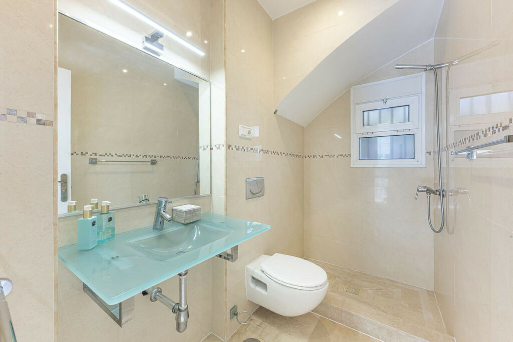 Detached Villa Calahonda Málaga - image 32