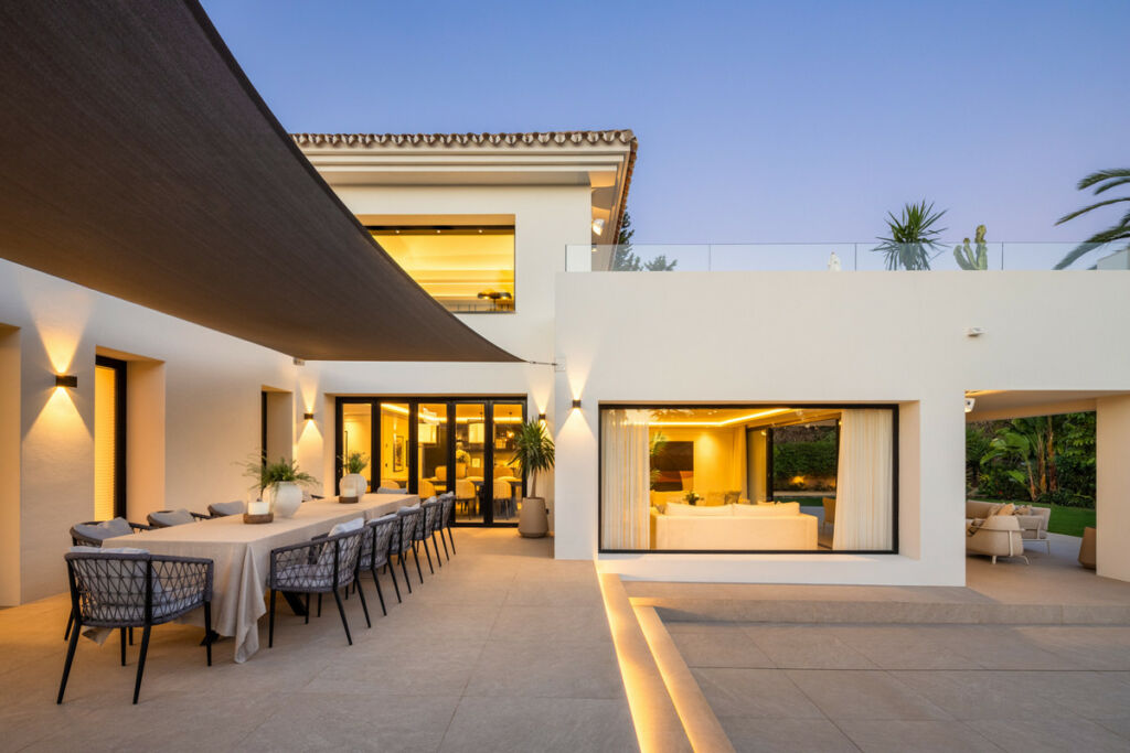 Detached Villa Nueva Andalucía Málaga - image 32