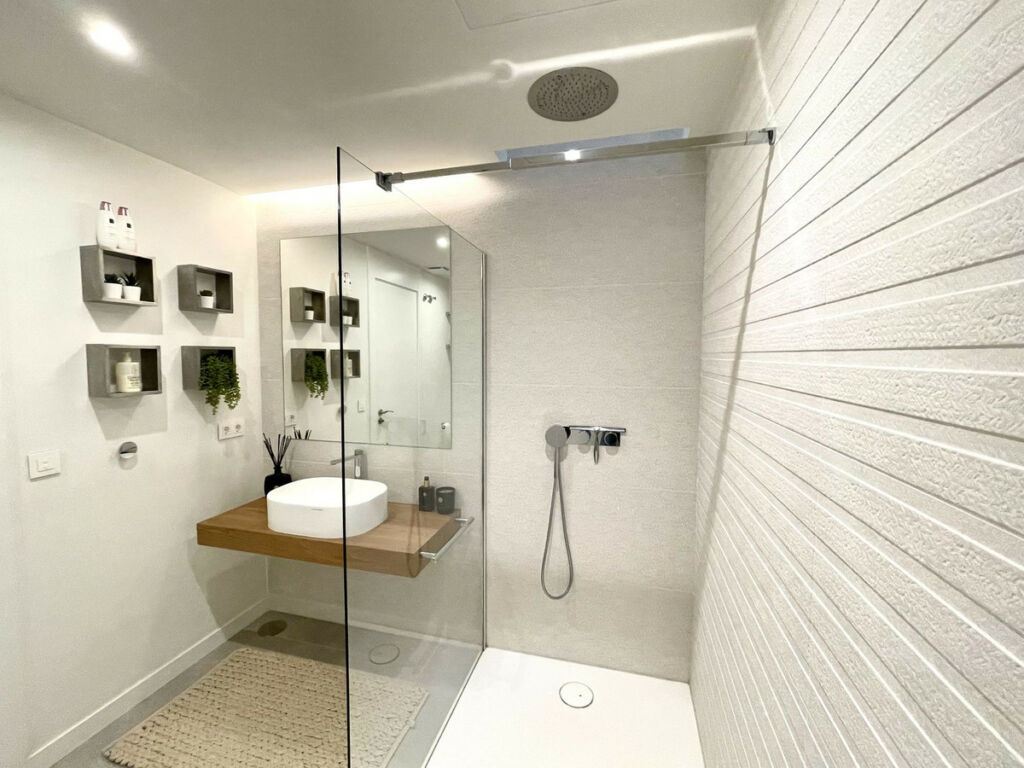 Semi-Detached House Cabopino Málaga - image 33