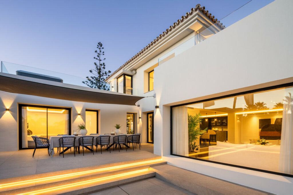 Detached Villa Nueva Andalucía Málaga - image 33