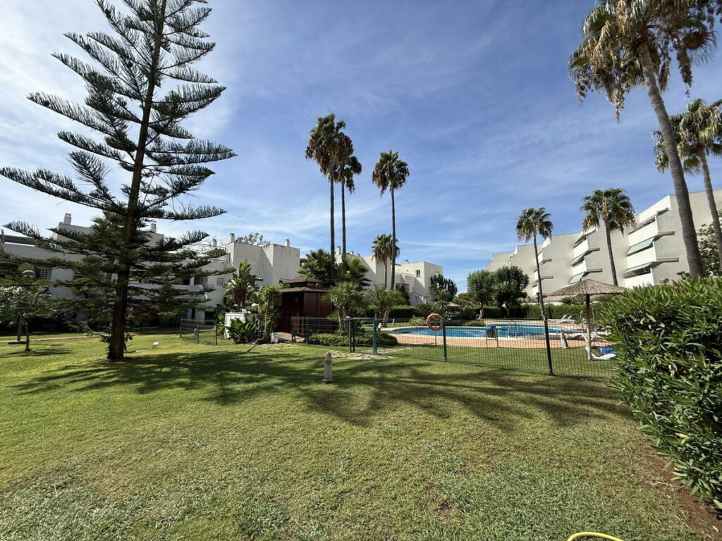 Ground Floor Apartment Guadalmina Baja Málaga - image 33