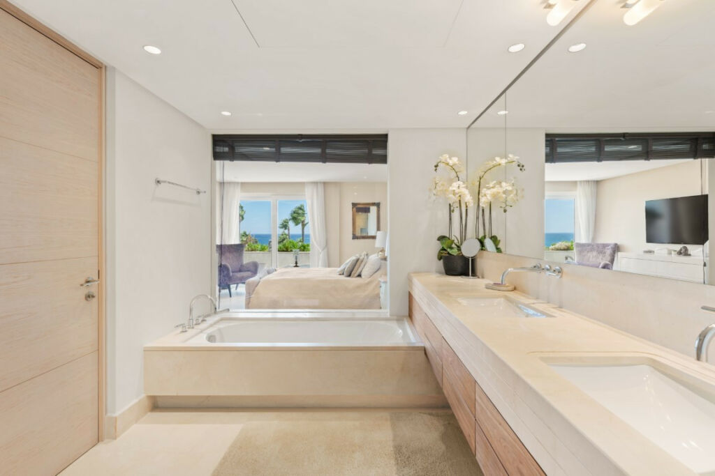 Penthouse Puerto Banús Málaga - image 29