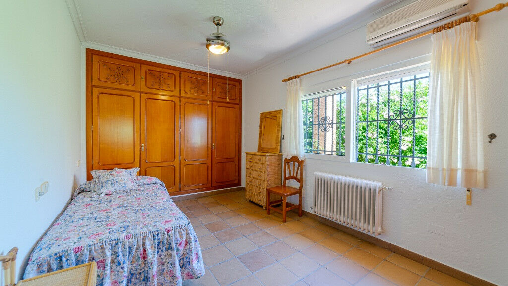 Detached Villa Campoamor Alicante - image 33