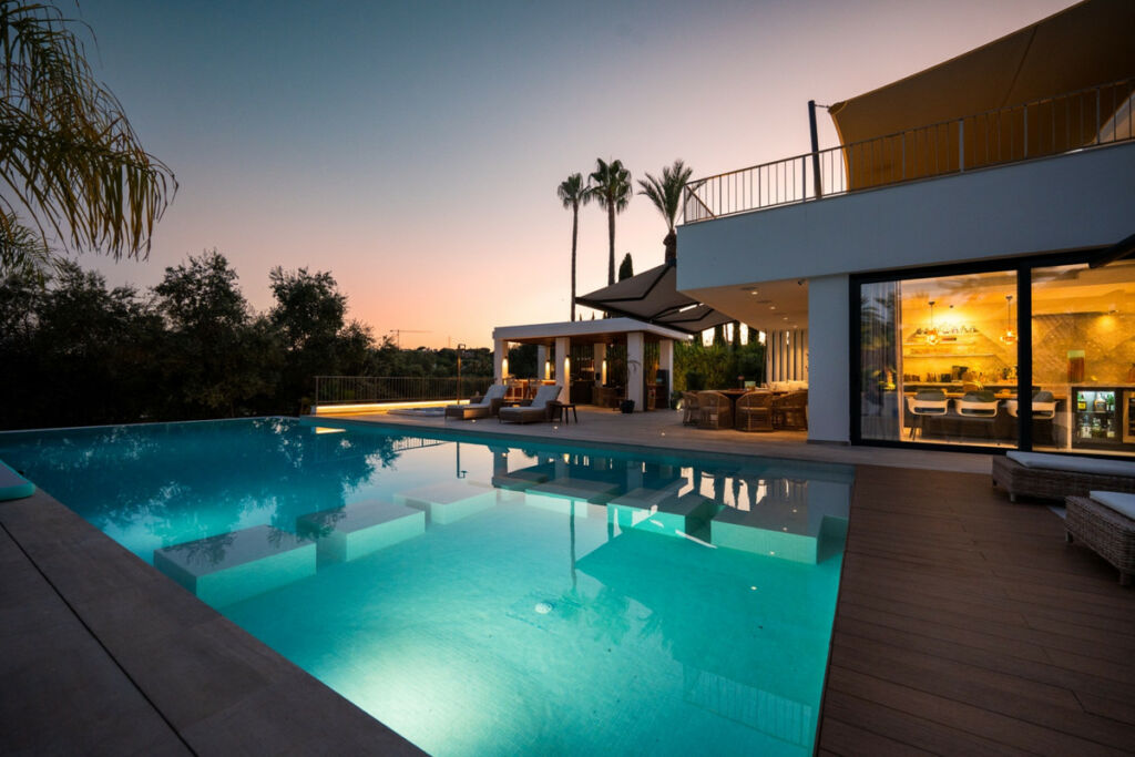 Detached Villa Nueva Andalucía Málaga - image 33
