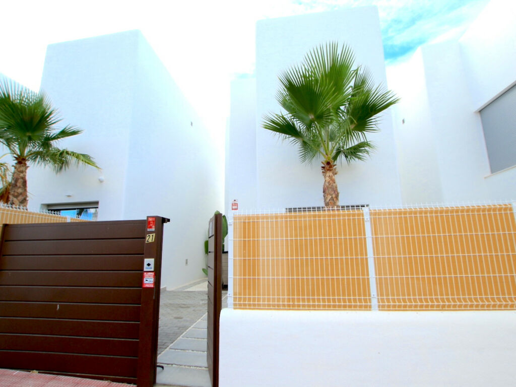 Detached Villa La Marina Alicante - image 33