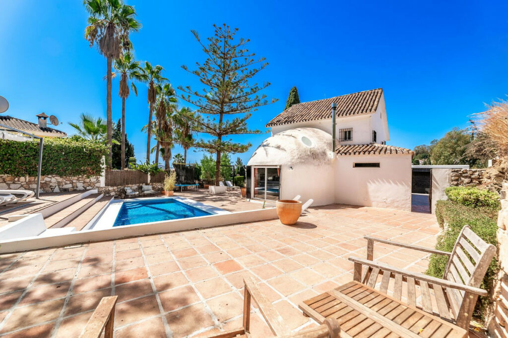 Detached Villa El Coto Málaga - image 33