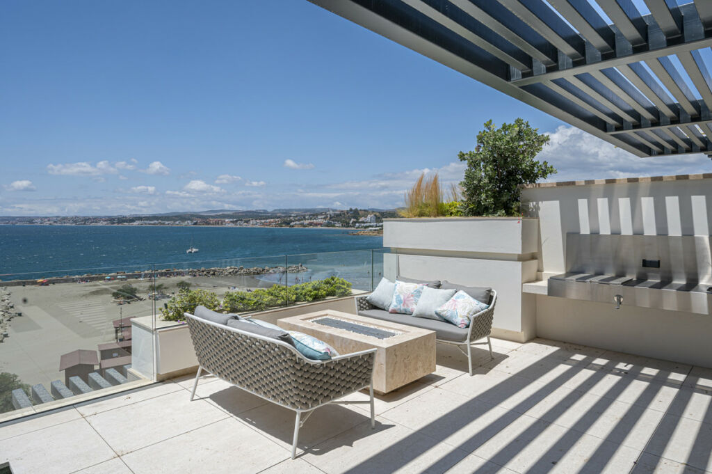 Middle Floor Apartment Estepona Málaga - image 33