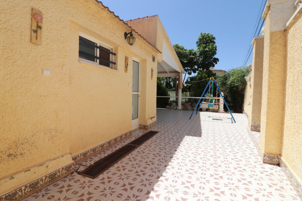 Detached Villa Ciudad Quesada Alicante - image 33