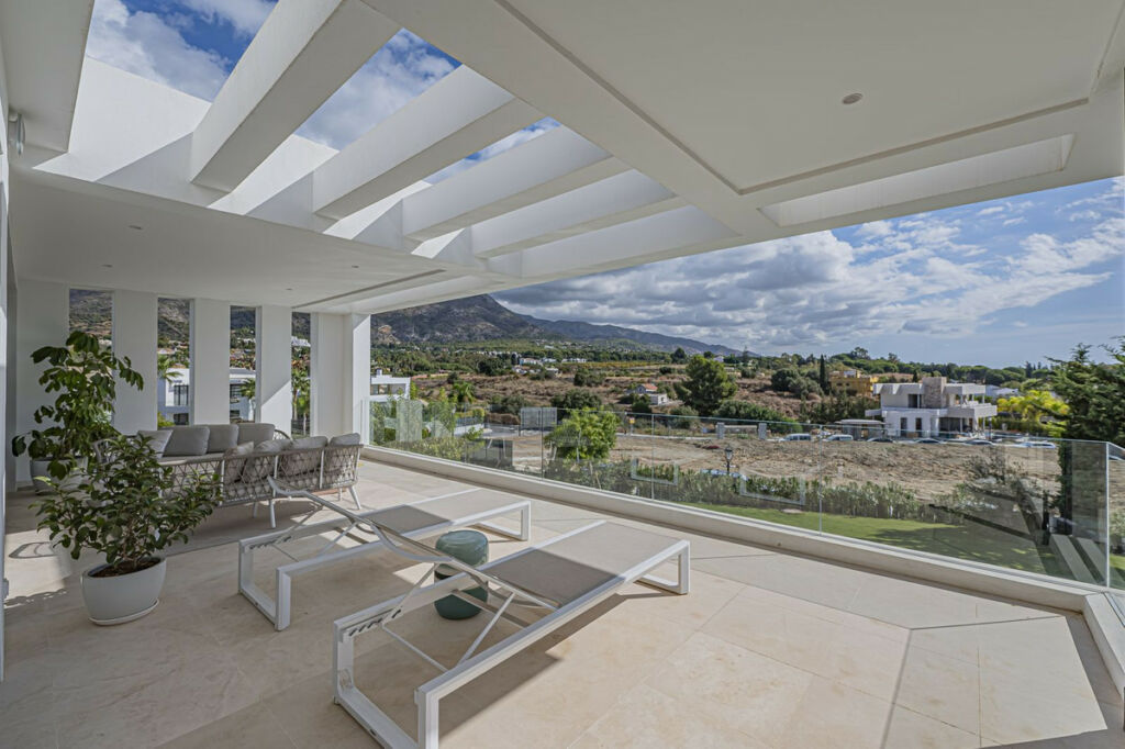 Detached Villa The Golden Mile Málaga - image 33