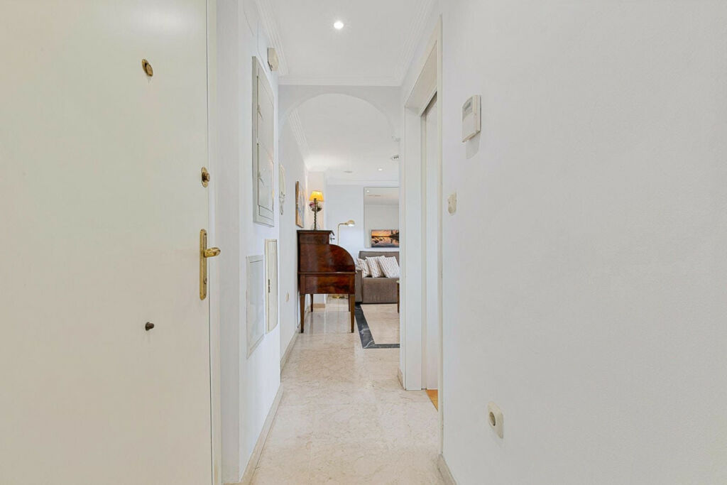 Top Floor Apartment Marbella Málaga - image 33