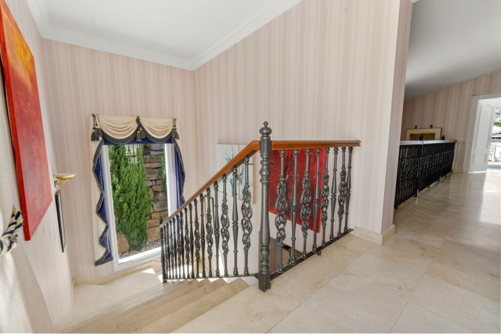 Detached Villa Benahavís Málaga - image 33
