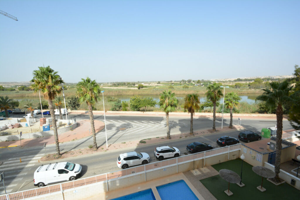 Middle Floor Apartment Guardamar del Segura Alicante - image 33