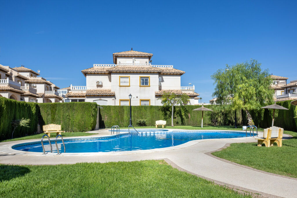 Semi-Detached House Playa Golf Alicante - image 33