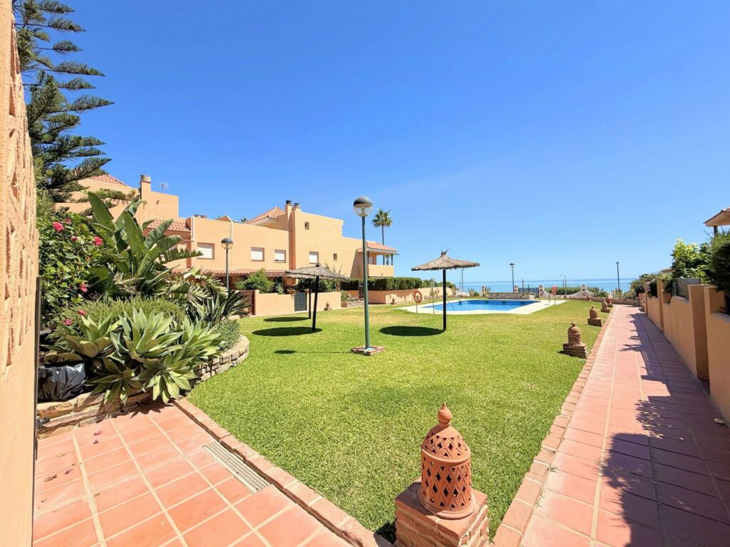 Townhouse Casares Playa Málaga - image 33