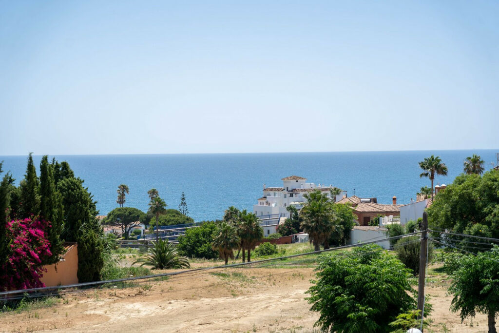 Detached Villa Estepona Málaga - image 33