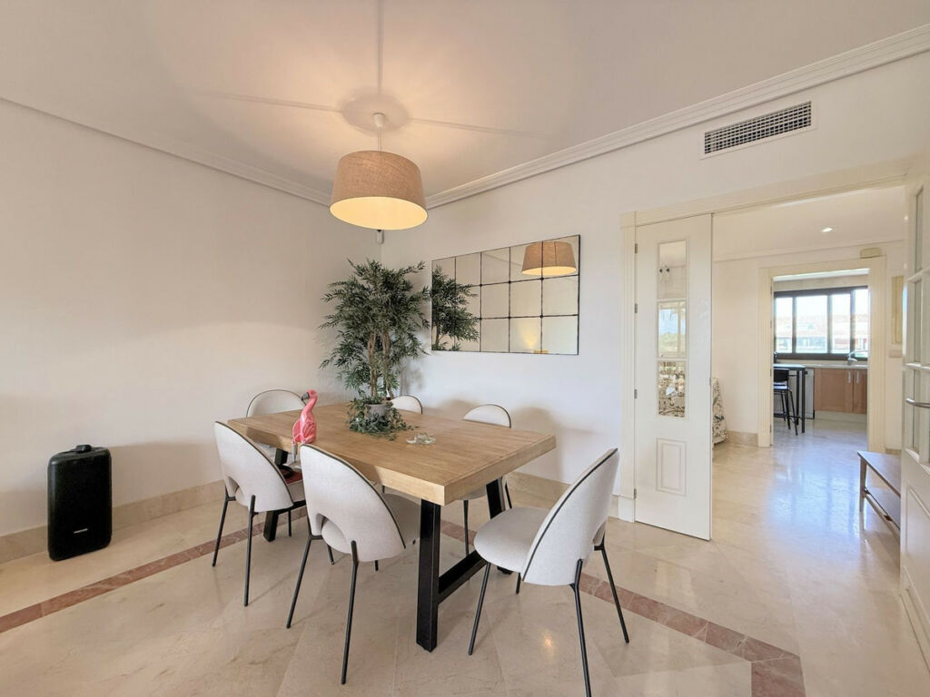 Middle Floor Apartment Sotogrande Puerto Cádiz - image 13
