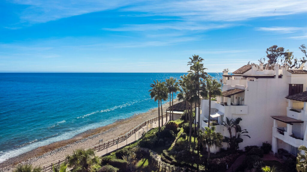 Middle Floor Apartment Puerto Banús Málaga - image 33