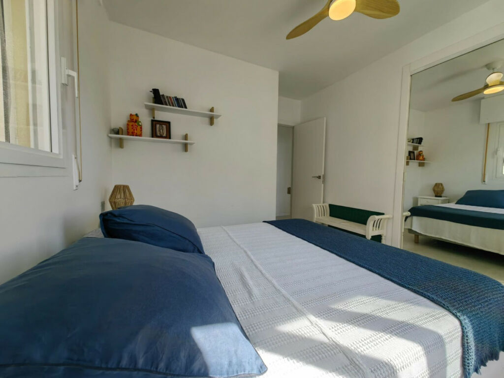 Middle Floor Apartment Estepona Málaga - image 33