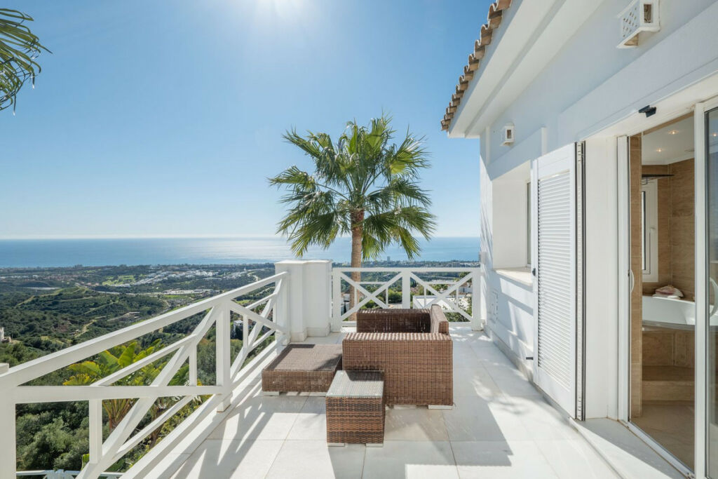 Detached Villa Marbella Málaga - image 33